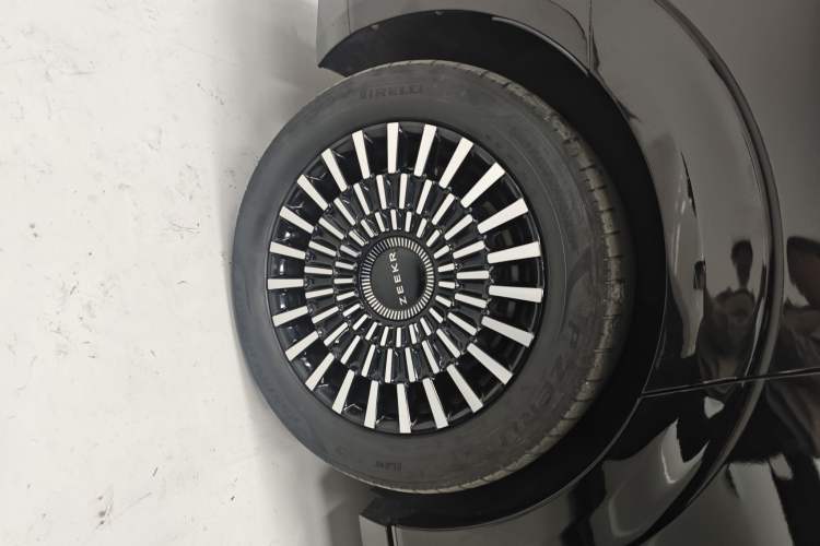 Used Zeekr 009 2022 WE Edition Exterior 5