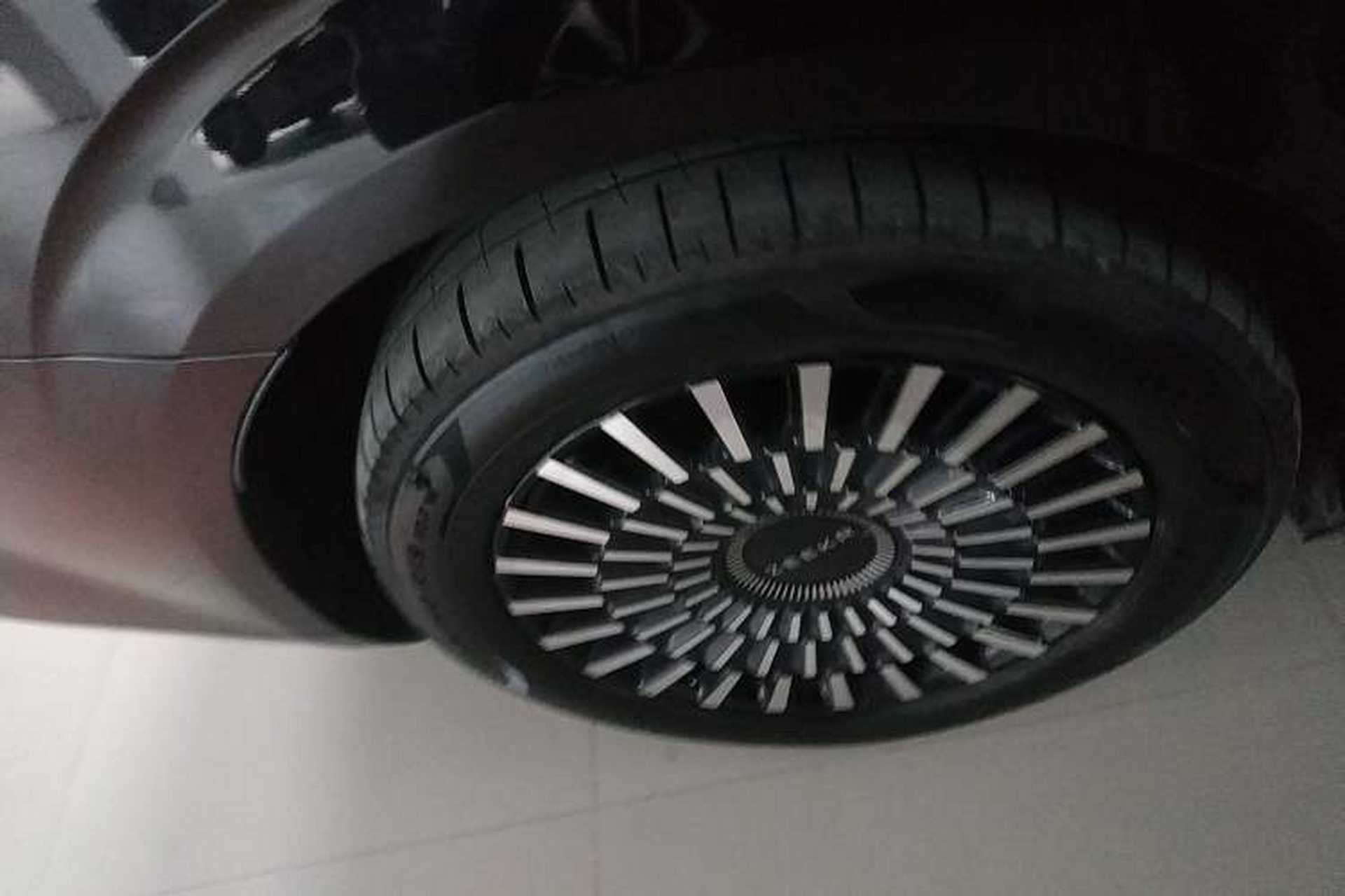 Used Zeekr 009 2022 WE Edition Exterior 5