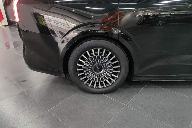 Used Zeekr 009 2022 WE Edition Exterior 5