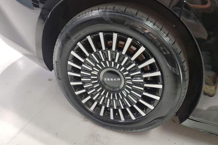 Used Zeekr 009 2022 ME Edition Exterior 5