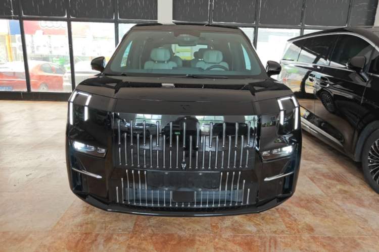 Used Zeekr 009 2022 WE Edition Front