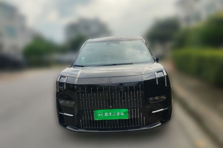 Used Zeekr 009 2022 WE Edition Front