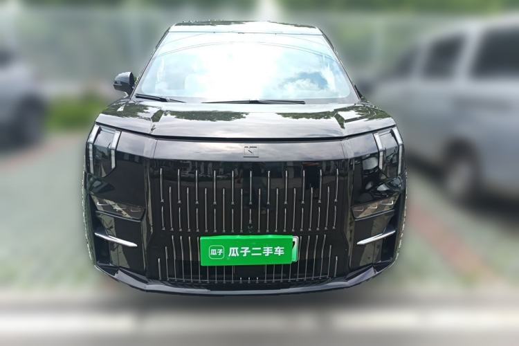 Used Zeekr 009 2022 WE Edition Front
