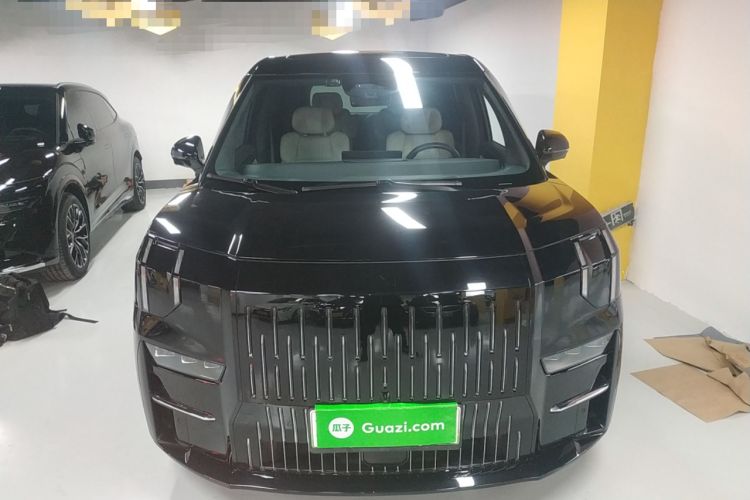 Used Zeekr 009 2022 WE Edition Front