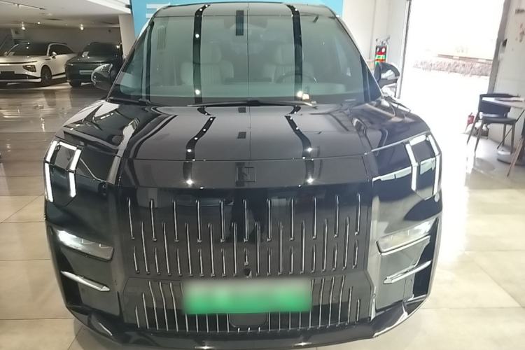 Used Zeekr 009 2022 WE Edition Front