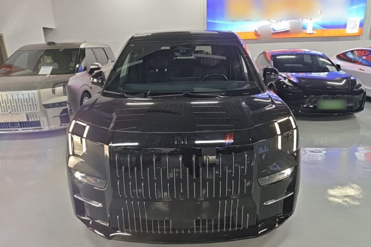 Used Zeekr 009 2022 WE Edition Front