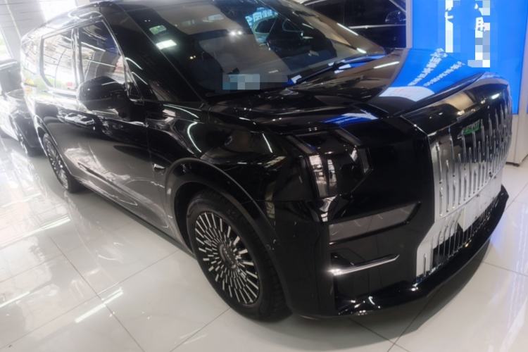 Used Zeekr 009 2022 WE Edition Front Right 45 Deg