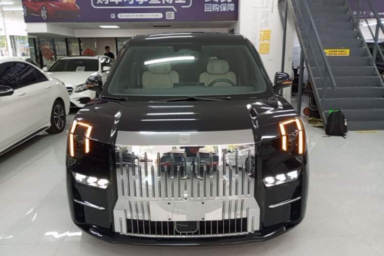 Used Zeekr 009 2022 ME Edition Front