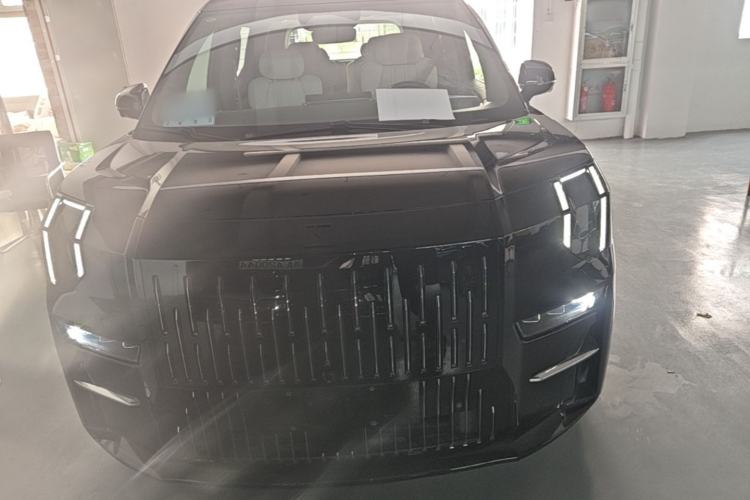 Used Zeekr 009 2022 WE Edition Front