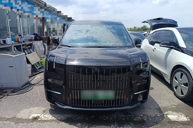 Used Zeekr 009 2022 WE Edition Front