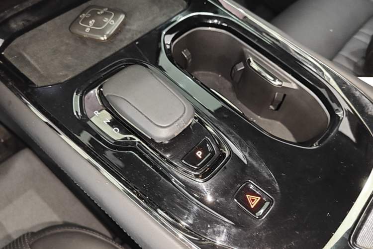 Used Zeekr 009 2022 WE Edition Gear Lever