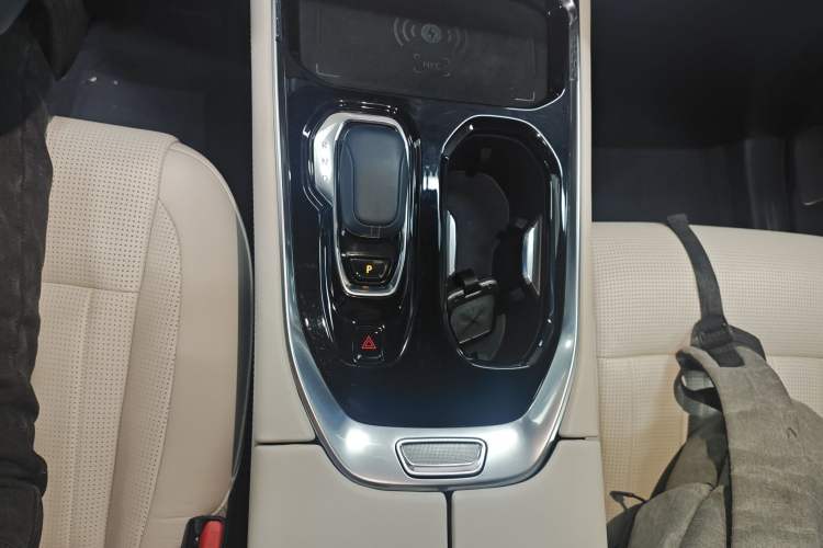 Used Zeekr 009 2022 WE Edition Gear Lever