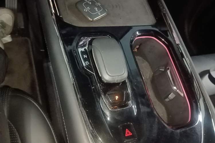 Used Zeekr 009 2022 WE Edition Gear Lever