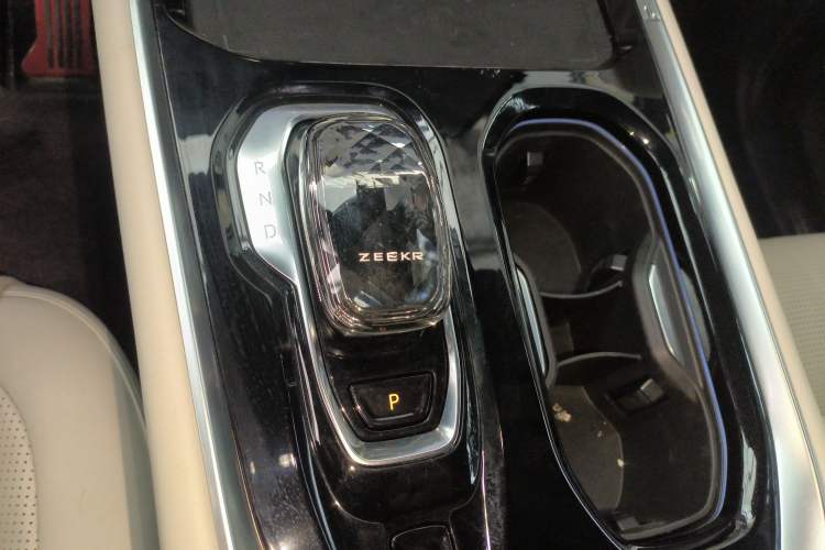 Used Zeekr 009 2022 WE Edition Gear Lever