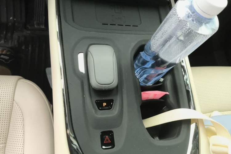 Used Zeekr 009 2022 Revised WE Version Gear Lever