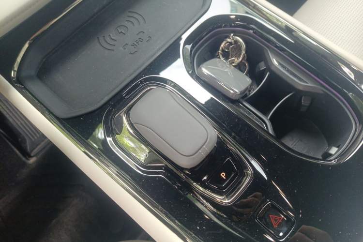 Used Zeekr 009 2022 WE Edition Gear Lever