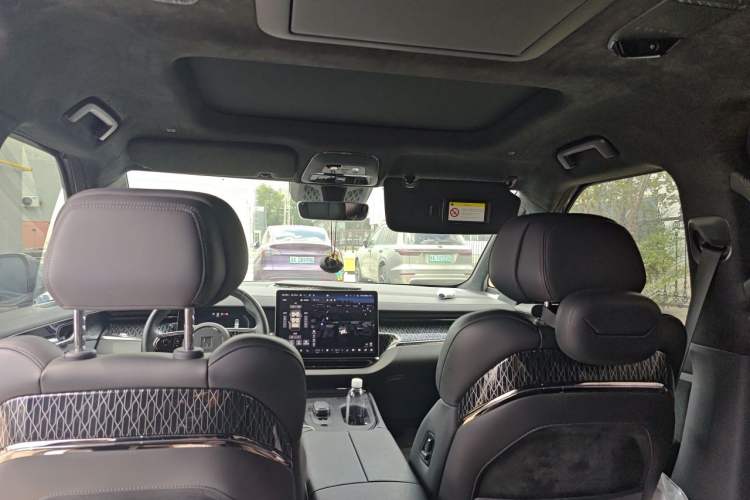 Used Zeekr 009 2022 WE Edition Headliner
