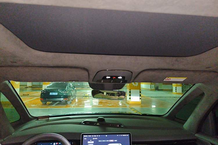 Used Zeekr 009 2022 WE Edition Headliner