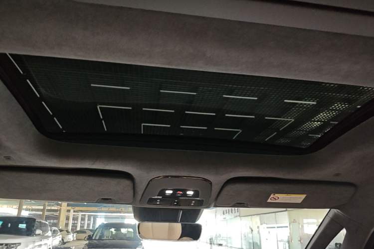 Used Zeekr 009 2022 WE Edition Headliner