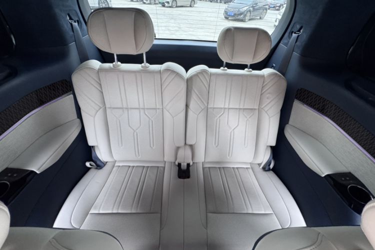 Used Zeekr 009 2022 ME Edition Interior 10