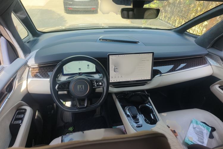 Used Zeekr 009 2022 WE Edition Interior 2