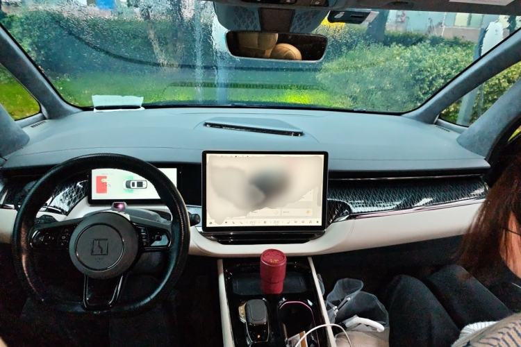 Used Zeekr 009 2022 WE Edition Interior 2