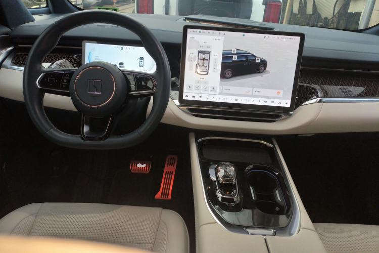 Used Zeekr 009 2022 WE Edition Interior 2