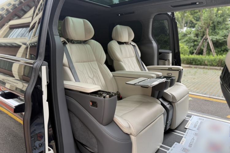 Used Zeekr 009 2022 WE Edition Interior 2