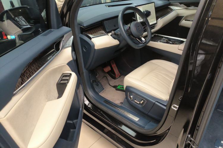 Used Zeekr 009 2022 WE Edition Interior 3