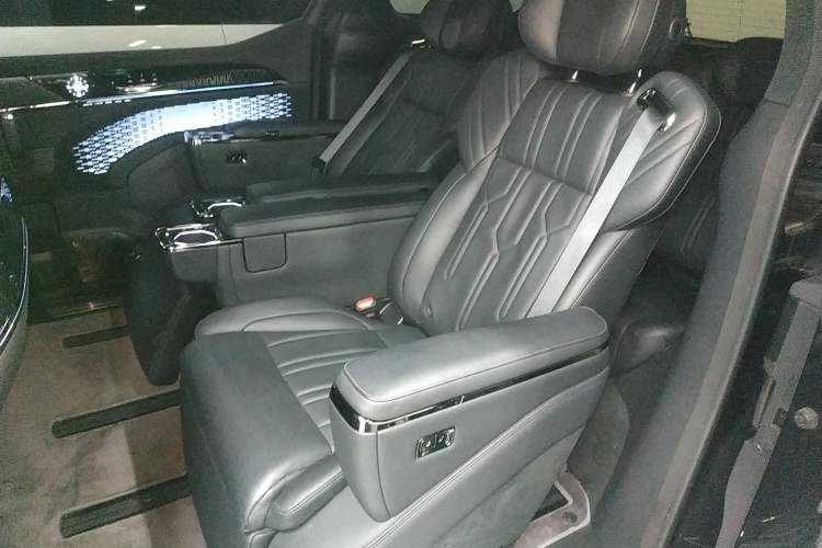 Used Zeekr 009 2022 Revised WE Version Interior 4