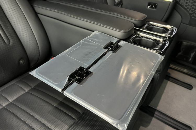 Used Zeekr 009 2022 WE Edition Interior 4