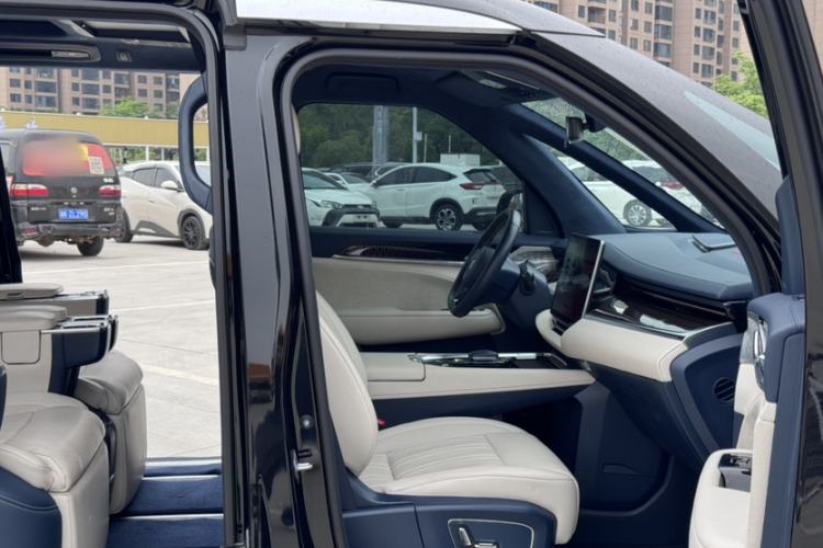 Used Zeekr 009 2022 ME Edition Interior 6