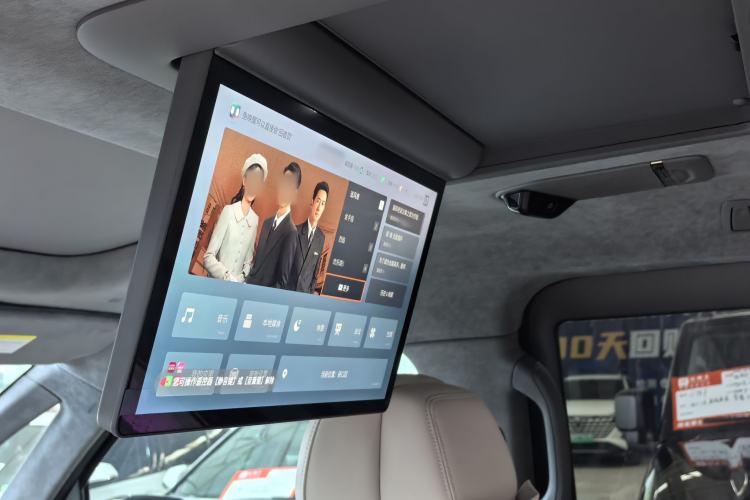 Used Zeekr 009 2022 WE Edition Interior 6