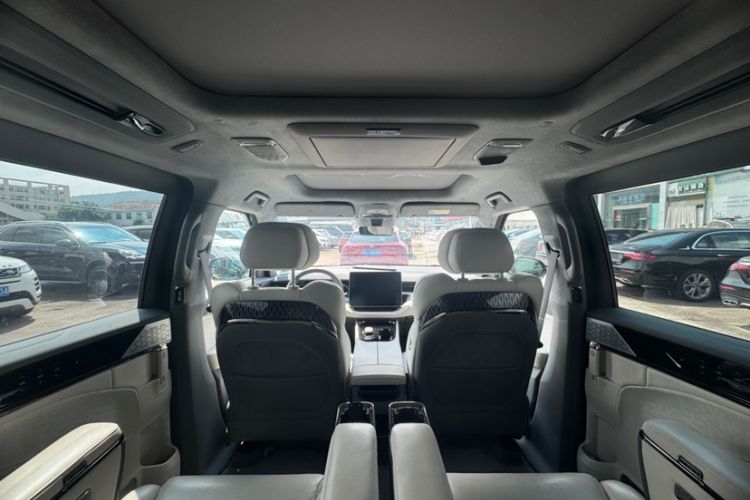 Used Zeekr 009 2022 WE Edition Interior 6