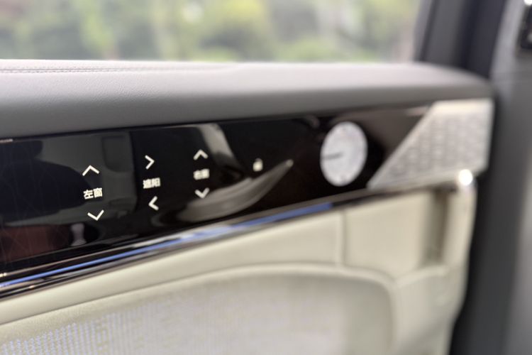 Used Zeekr 009 2022 WE Edition Interior 7