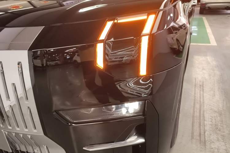 Used Zeekr 009 2022 WE Edition Left Front Headlight