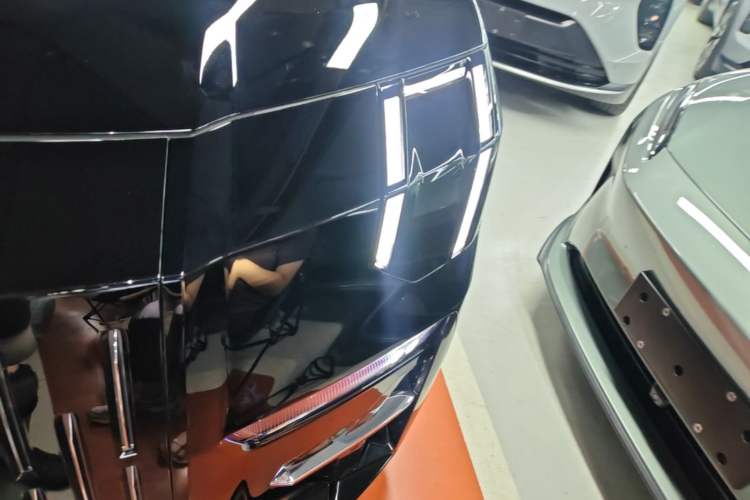 Used Zeekr 009 2022 WE Edition Left Front Headlight