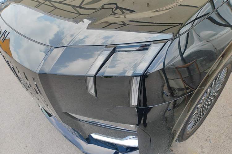 Used Zeekr 009 2022 WE Edition Left Front Headlight
