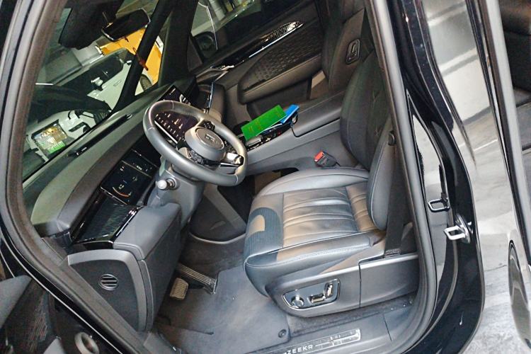 Used Zeekr 009 2022 WE Edition Left Front Seat