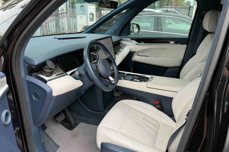 Used Zeekr 009 2022 WE Edition Left Front Seat
