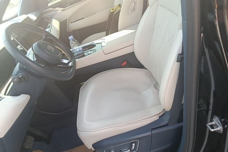 Used Zeekr 009 2022 ME Edition Left Front Seat