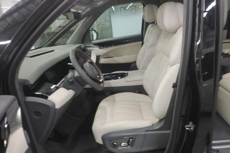 Used Zeekr 009 2022 WE Edition Left Front Seat