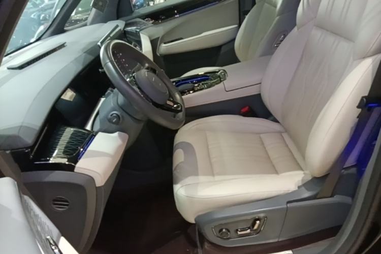 Used Zeekr 009 2022 WE Edition Left Front Seat