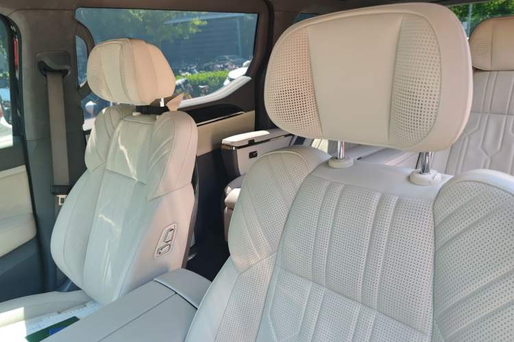 Used Zeekr 009 2022 ME Edition Left Front Seat