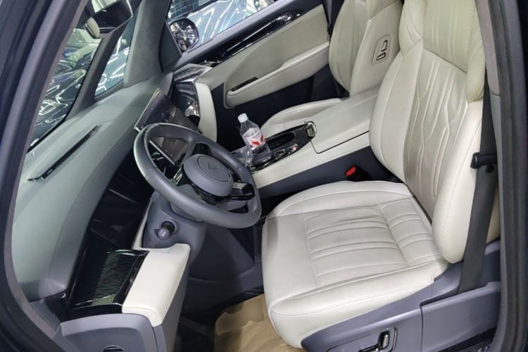 Used Zeekr 009 2022 WE Edition Left Front Seat