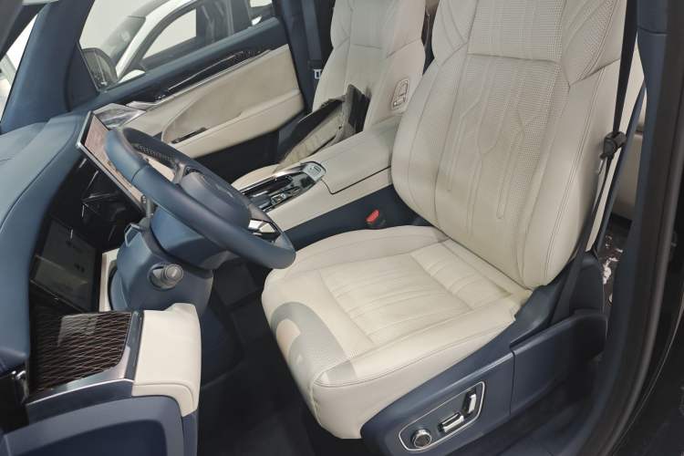 Used Zeekr 009 2022 WE Edition Left Front Seat