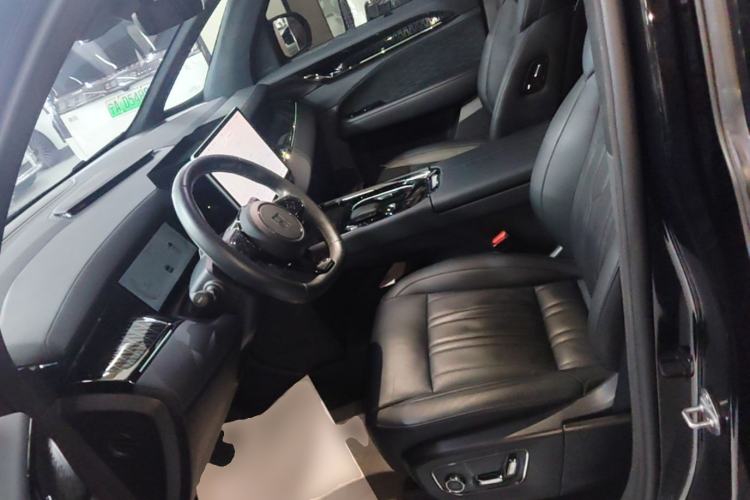 Used Zeekr 009 2022 WE Edition Left Front Seat