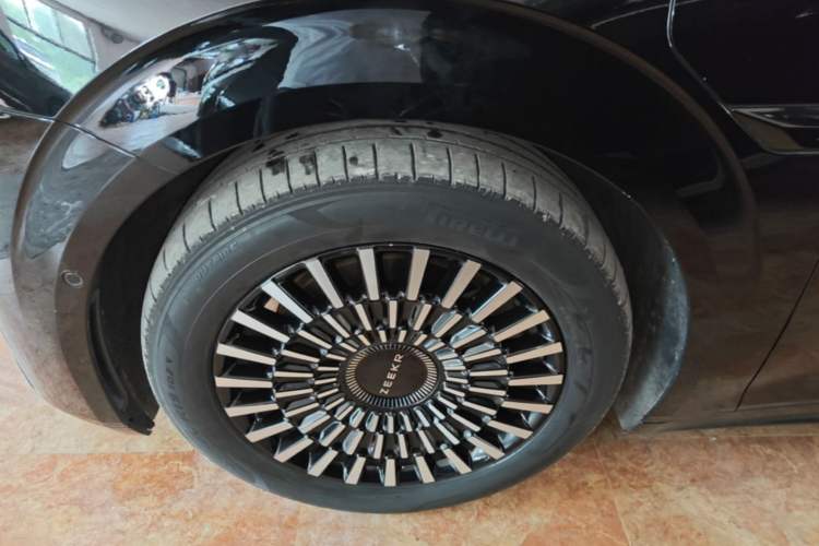 Used Zeekr 009 2022 WE Edition Left Front Wheel Hub