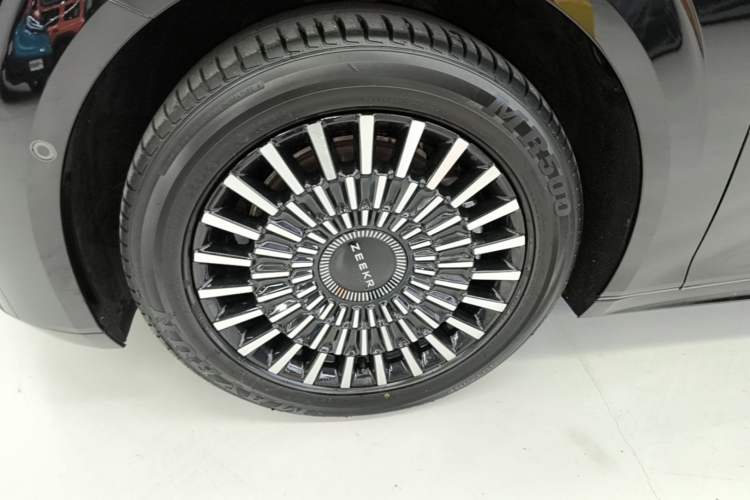 Used Zeekr 009 2022 ME Edition Left Front Wheel Hub