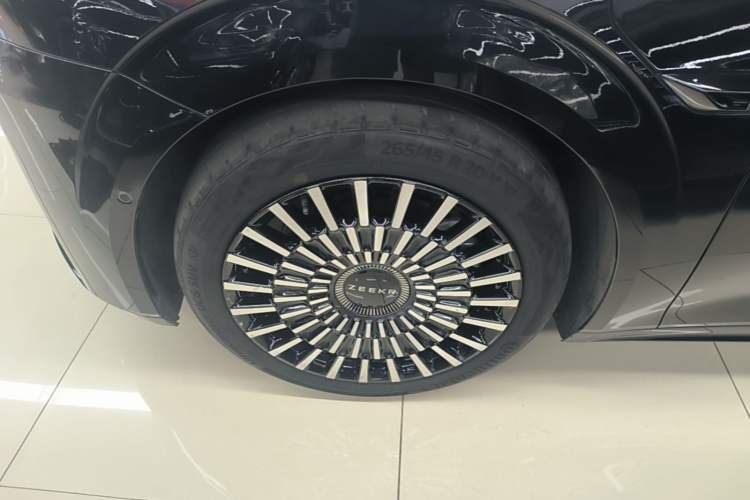 Used Zeekr 009 2022 WE Edition Left Front Wheel Hub